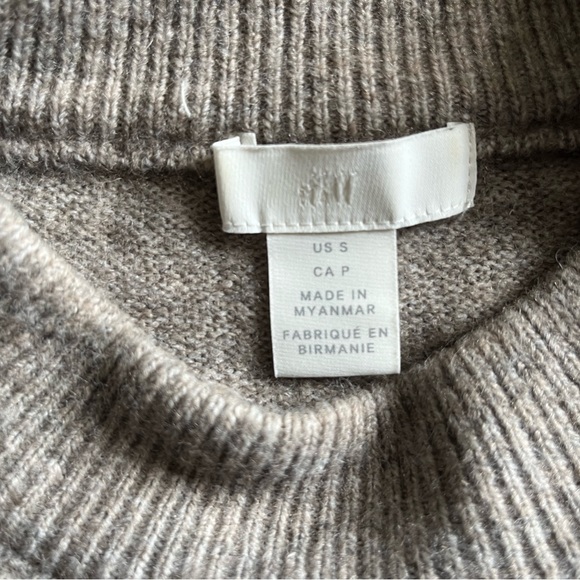 Crew neck colour block sweater. - Picture 2 of 4